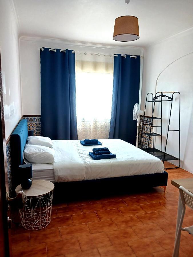 Rooms 10 Mins Walk From Train Station! Agualva-Cacem Экстерьер фото